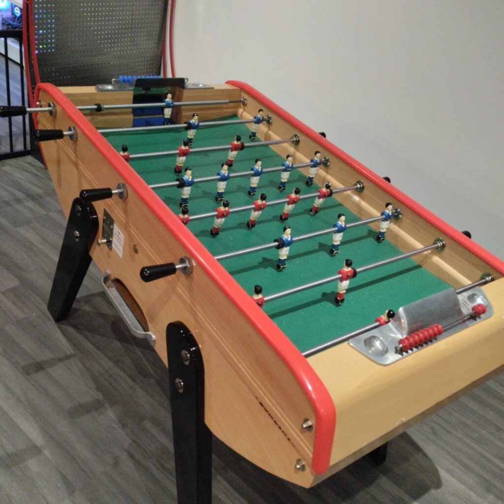 Baby-foot Bonzini salle d’arcade à Aurillac, ArcadiaXP